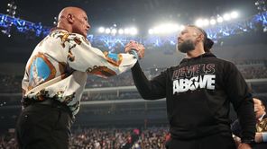 WWE WrestleMania 40 में Roman Reigns को धोखा देना दिग्गज की होगी बड़ी गलती, पूर्व हेड राइटर ने दिया हैरान करने वाला बयान