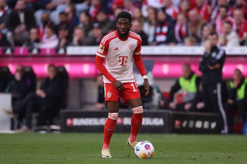 Alphonso Davies has admirers at the Santiago Bernabeu.