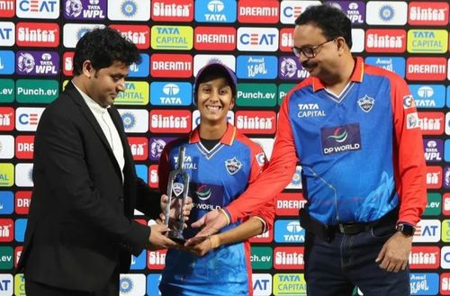 Jemimah Rodrigues receiving POTM awards vs RCB