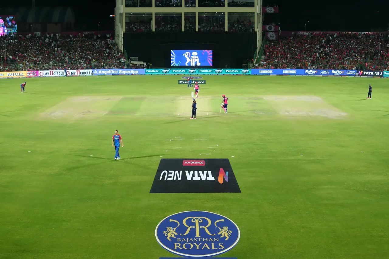 इस मैच में कई जबरदस्त छक्के लगे (Photo Credit - IPLT20)