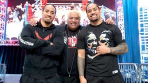 'अब दुनिया को दिखाने का समय आ गया'- WWE WrestleMania 40 में Roman Reigns के भाइयों की टक्कर से पहले उनके पिता ने दिया संदेश