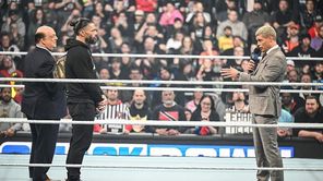 WWE WrestleMania में होने वाले Roman Reigns vs Cody Rhodes मैच के विजेता का नाम AEW Superstar ने बताया