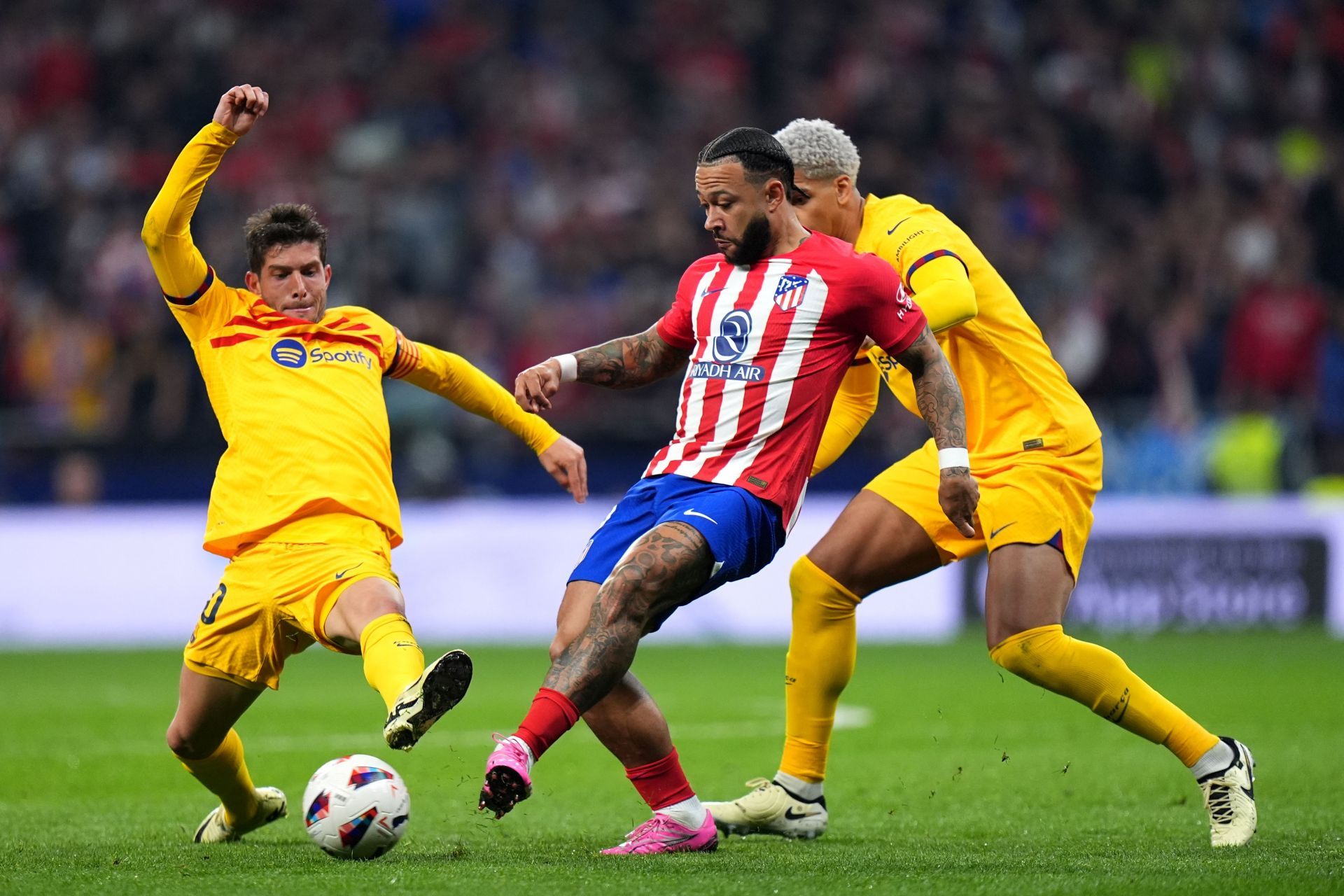 Atletico Madrid v FC Barcelona - LaLiga EA Sports