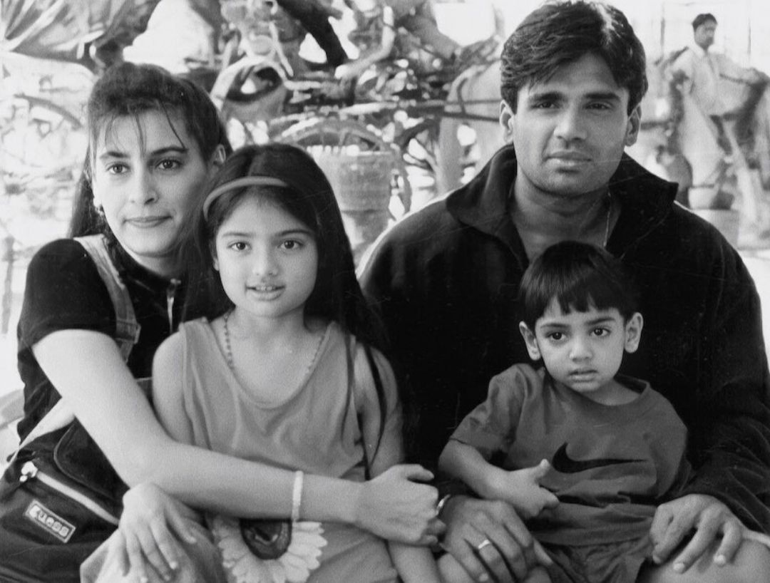 Athiya Shetty Family