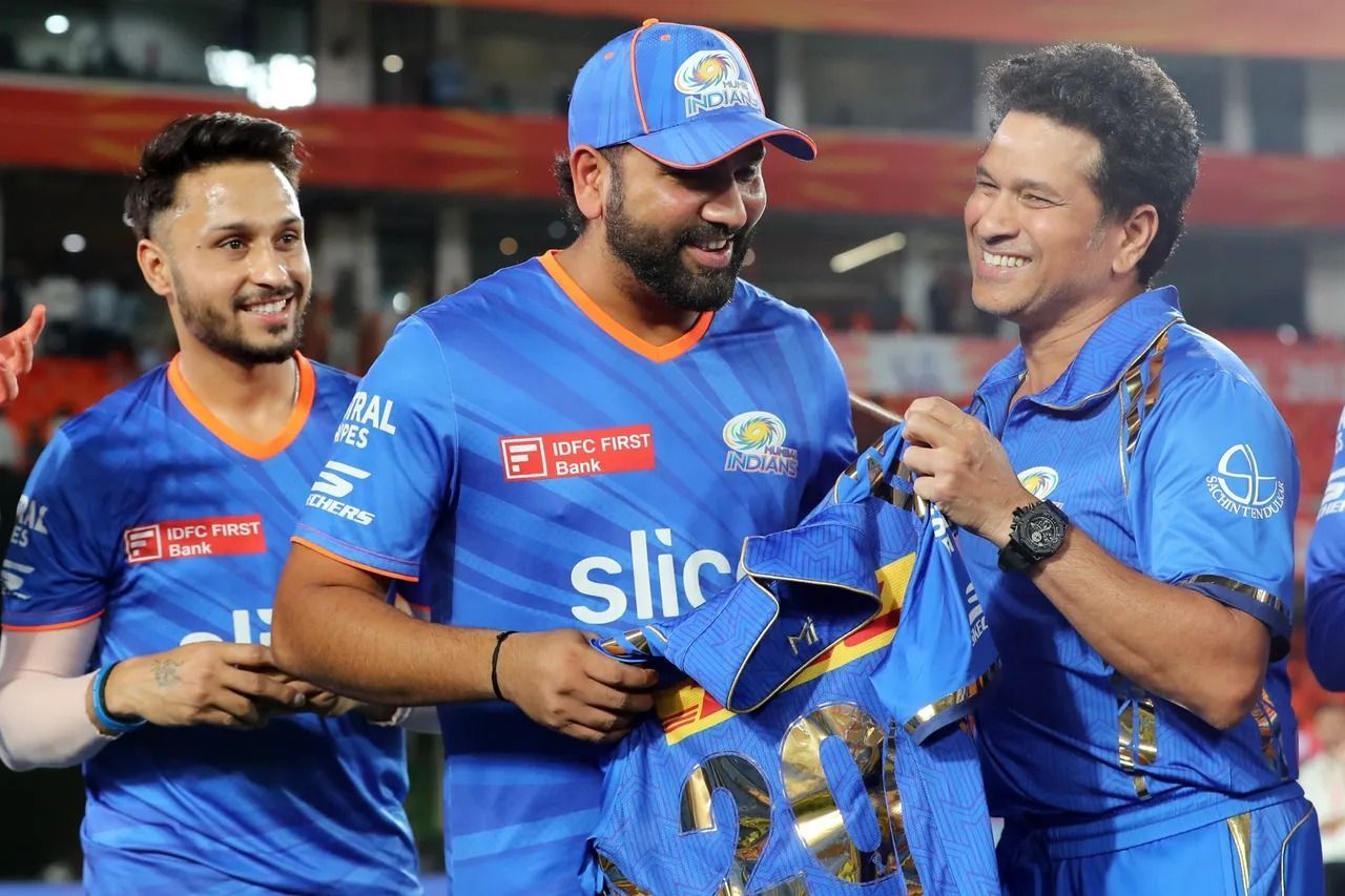 Rohit Sharma [center] couldn't continue his good form [Image Courtesy: iplt20.com]