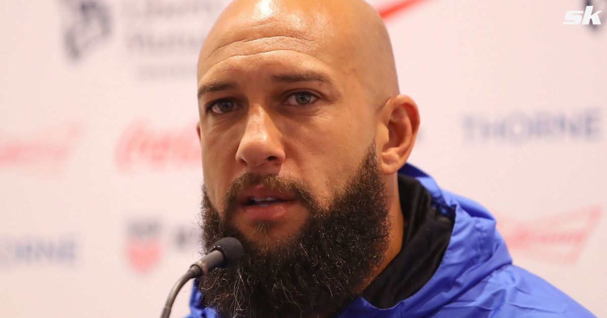 Tim Howard names his favorites to win the PL this season.