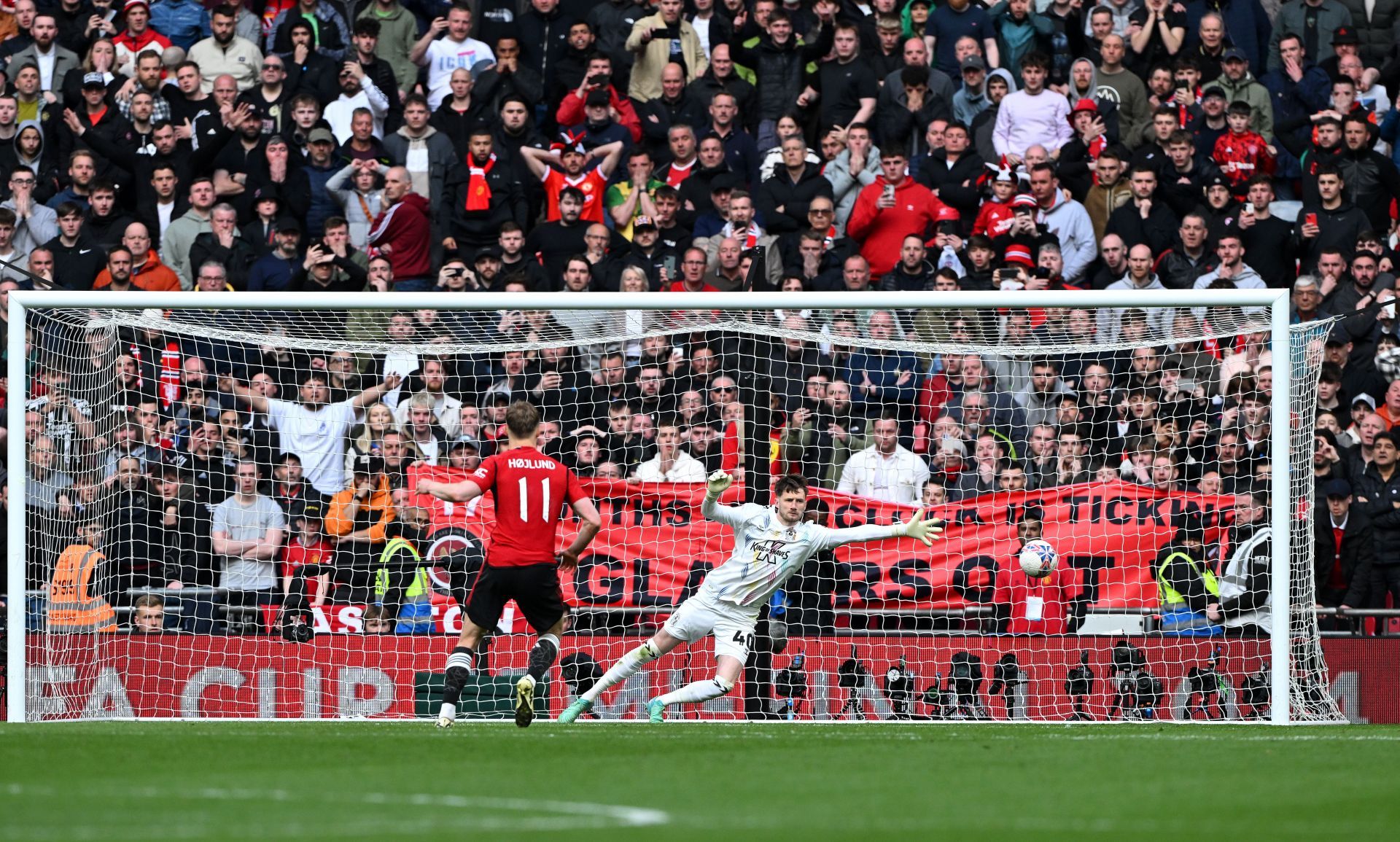 Coventry City v Manchester United - Emirates FA Cup Semi Final