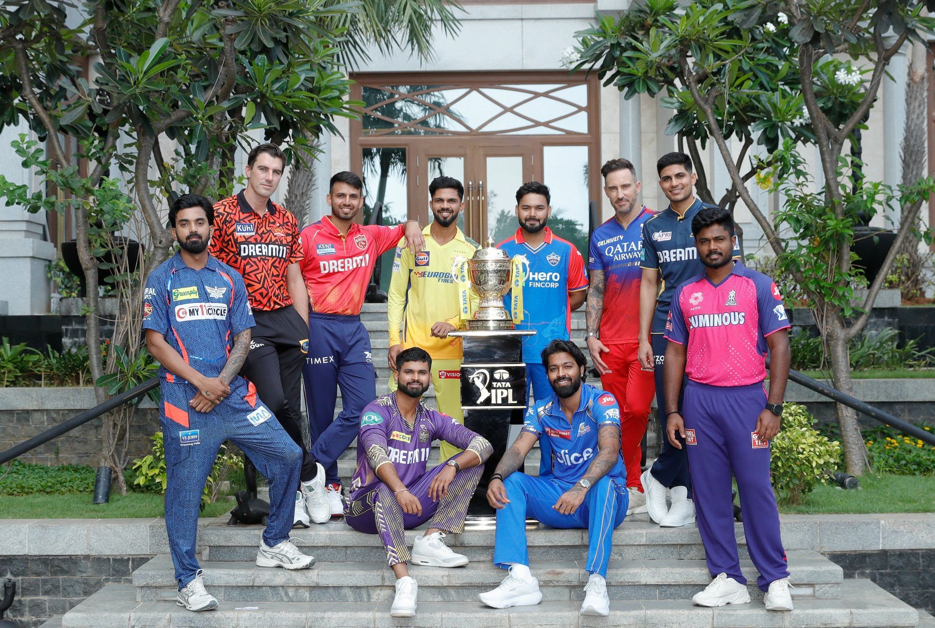 IPL 2024 captains posing with trophy (Credits: IPL on X)