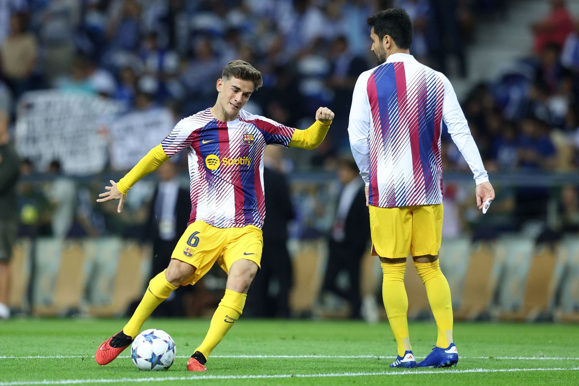 Gavi (left) has admirers at the Parc des Princes.