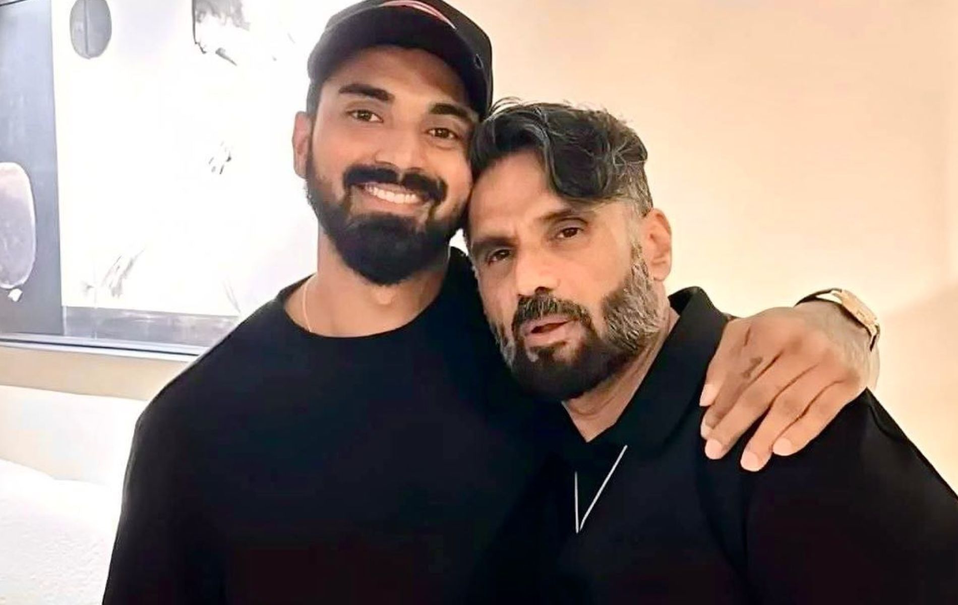 KL Rahul (L) with Suniel Shetty.