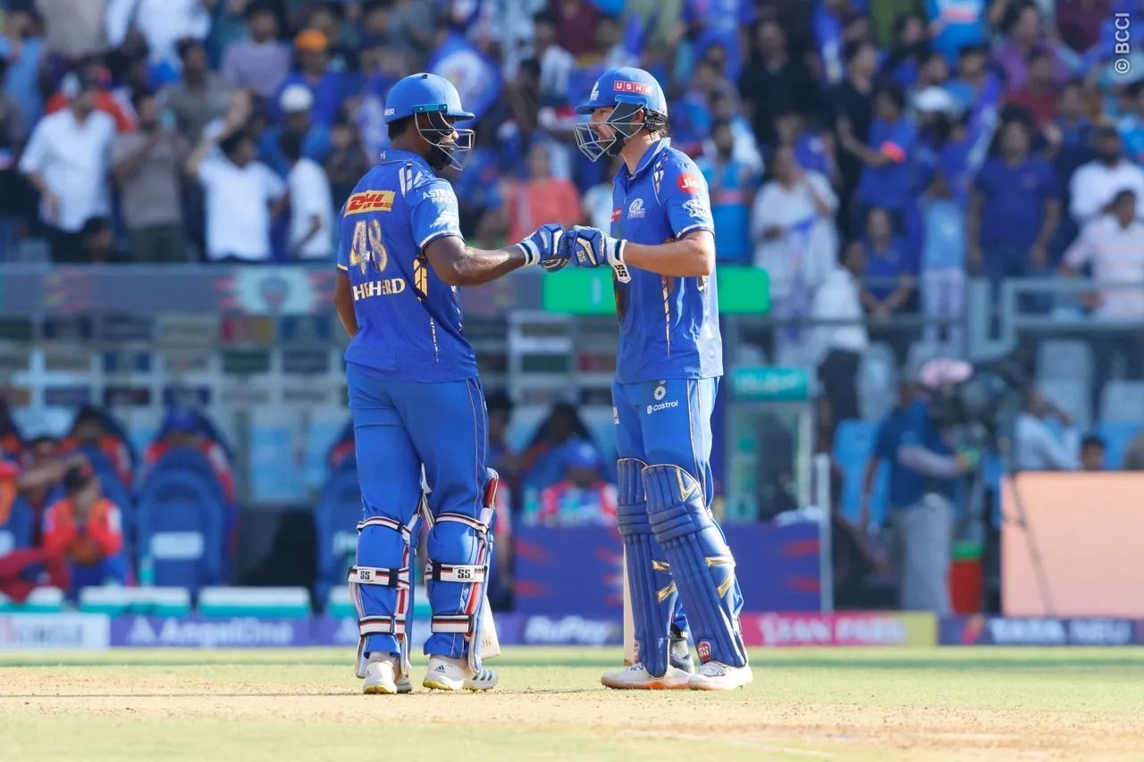 MI&#039;s all-rounders had fun [Image Courtesy: iplt20.com]