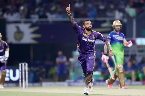 Varun Chakravarthy celebrating a wicket vs RCB