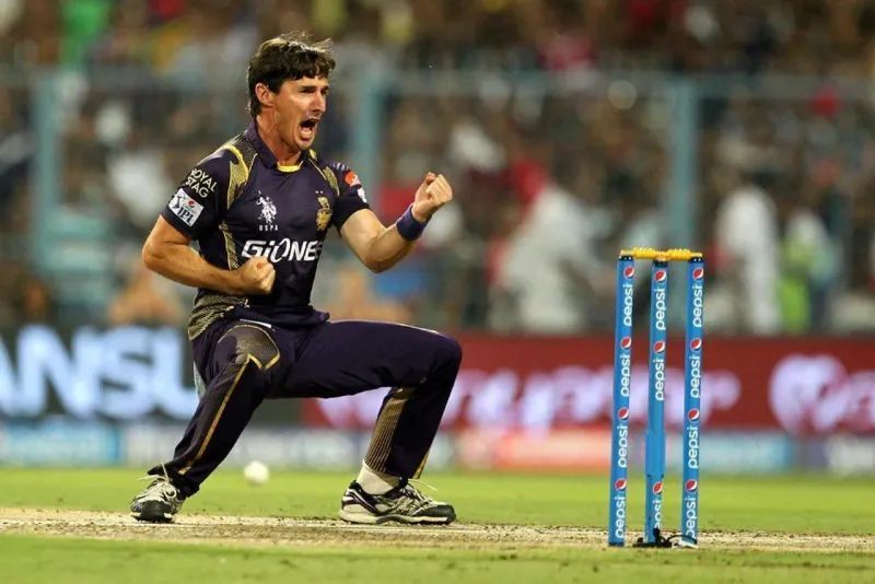 Brad Hogg of KKR celebrates after taking wicket of Brendon McCullum in Match 30 of IPL 2015 (Photo by Prashant Bhoot/IPL)