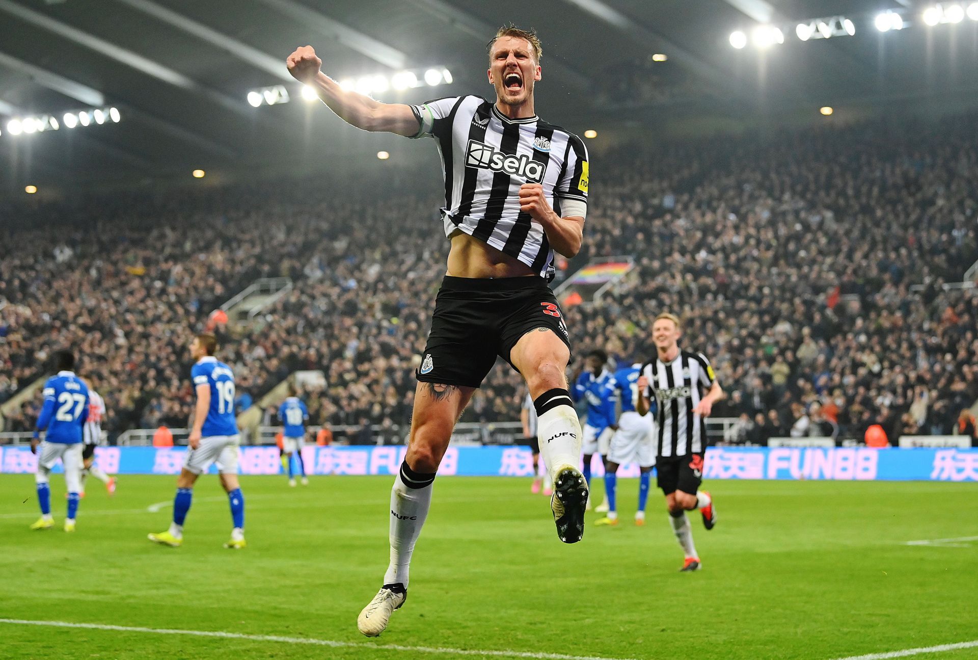 Newcastle United v Everton FC - Premier League