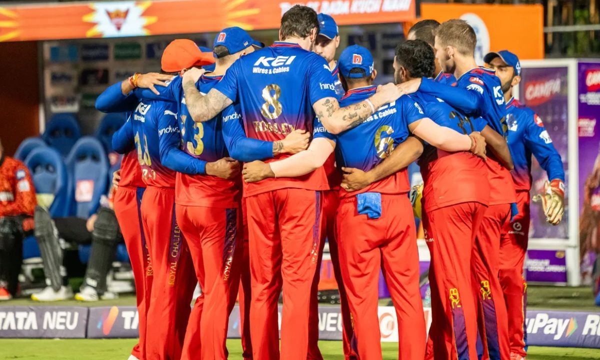 आरसीबी छह मुकाबले हार चुकी है (Photo Courtesy: RCB)