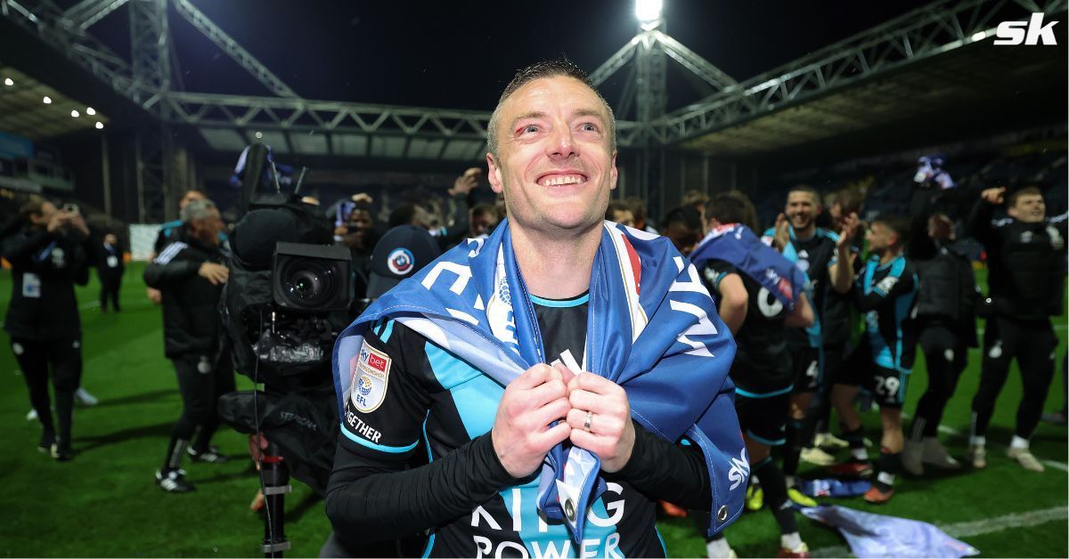 Jamie Vardy appears to tell Leicester City teammate during Championship title party