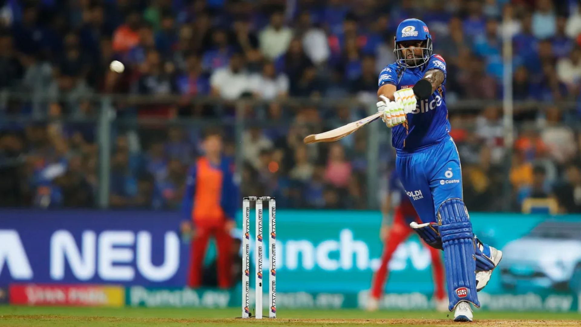 Suryakumar Yadav in action (Credits: IPL)