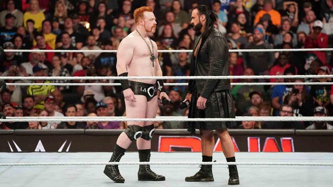 46 साल के दिग्गज ने WWE के मौजूदा चैंपियन को ललकारा, 8 महीनों बाद पिछले हफ्ते Raw में की थी वापसी