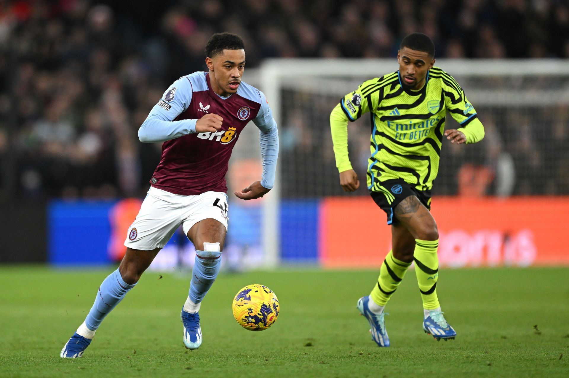 Aston Villa v Arsenal FC - Premier League