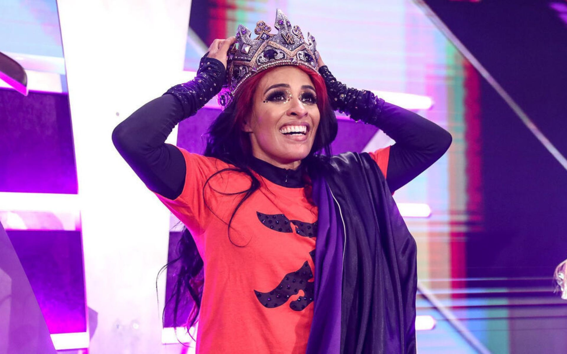 Queen Zelina after winning the Queen&#039;s Crown.