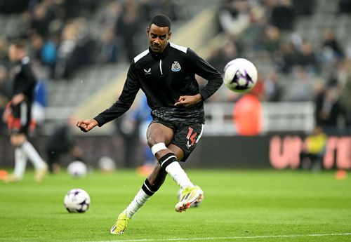 Alexander Isak is admired at the Emirates