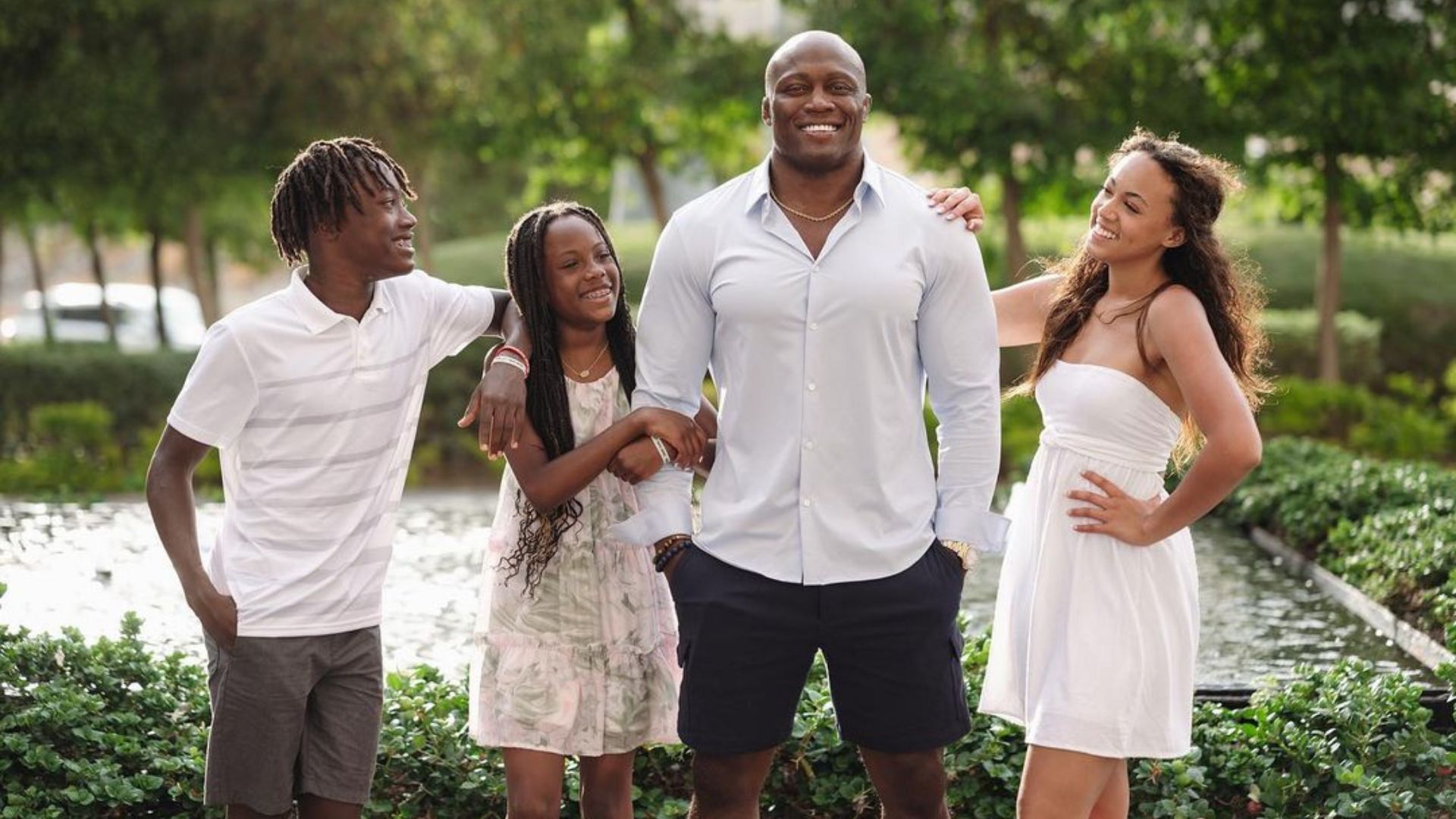 Bobby Lashley with his children (Credit: Lashley