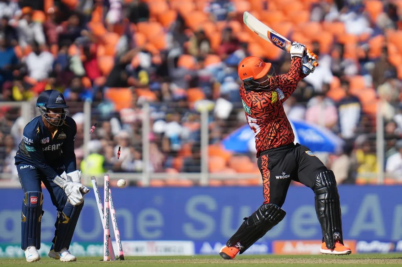 Rashid Khan castled the destructive Heinrich Klaasen in GT