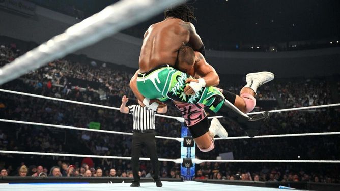 खतरनाक WWE Superstar ने SmackDown में एक बार फिर मचाया तहलका, पूर्व चैंपियन को स्पीयर देते हुए 16 सेकेंड में किया चारों खाने चित्त