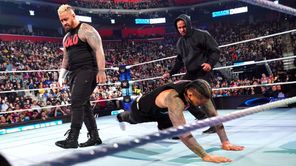 3 सबसे बड़ी गलतियां जो WWE SmackDown में इस हफ्ते देखने को मिली हैं