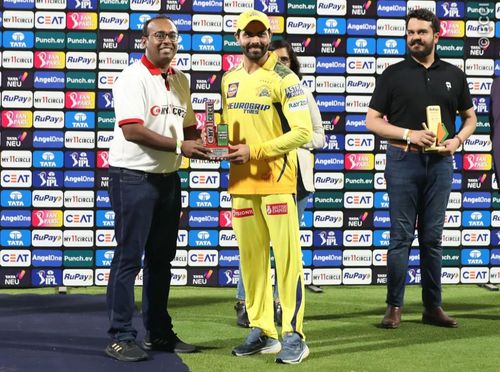 Ravindra Jadeja receiving the POTM award