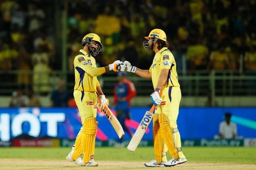 MS Dhoni (right) and Ravindra Jadeja strung together an unbroken 51-run seventh-wicket partnership. [P/C: iplt20.com]