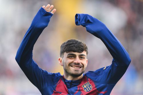 Pedri urges Barcelona fans to be with the team.