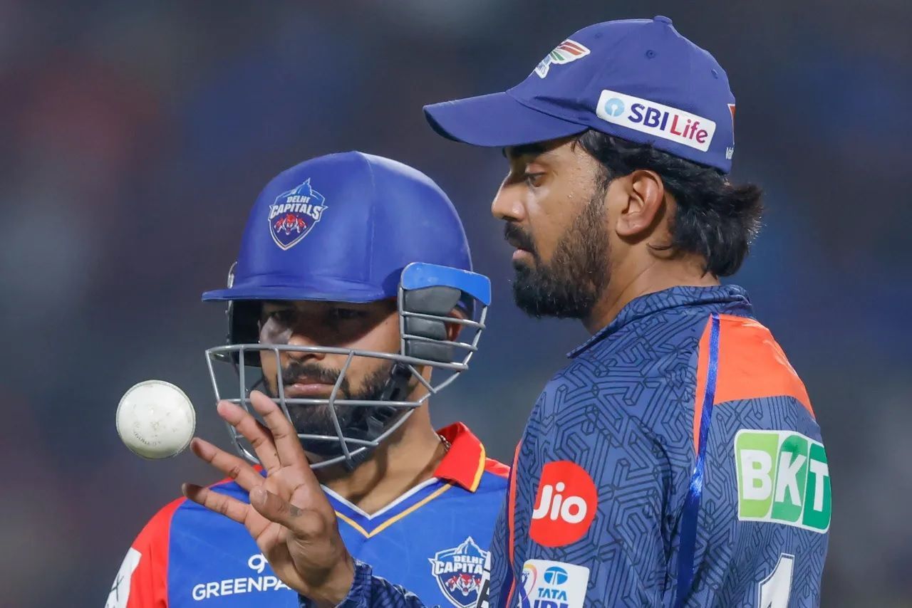 KL Rahul (right) opted to field first after winning the toss. [P/C: iplt20.com]