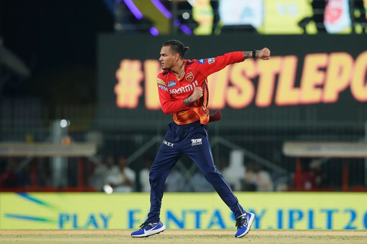 The Punjab Kings got Rahul Chahar to bowl the 19th over against MS Dhoni. [P/C: iplt20.com]