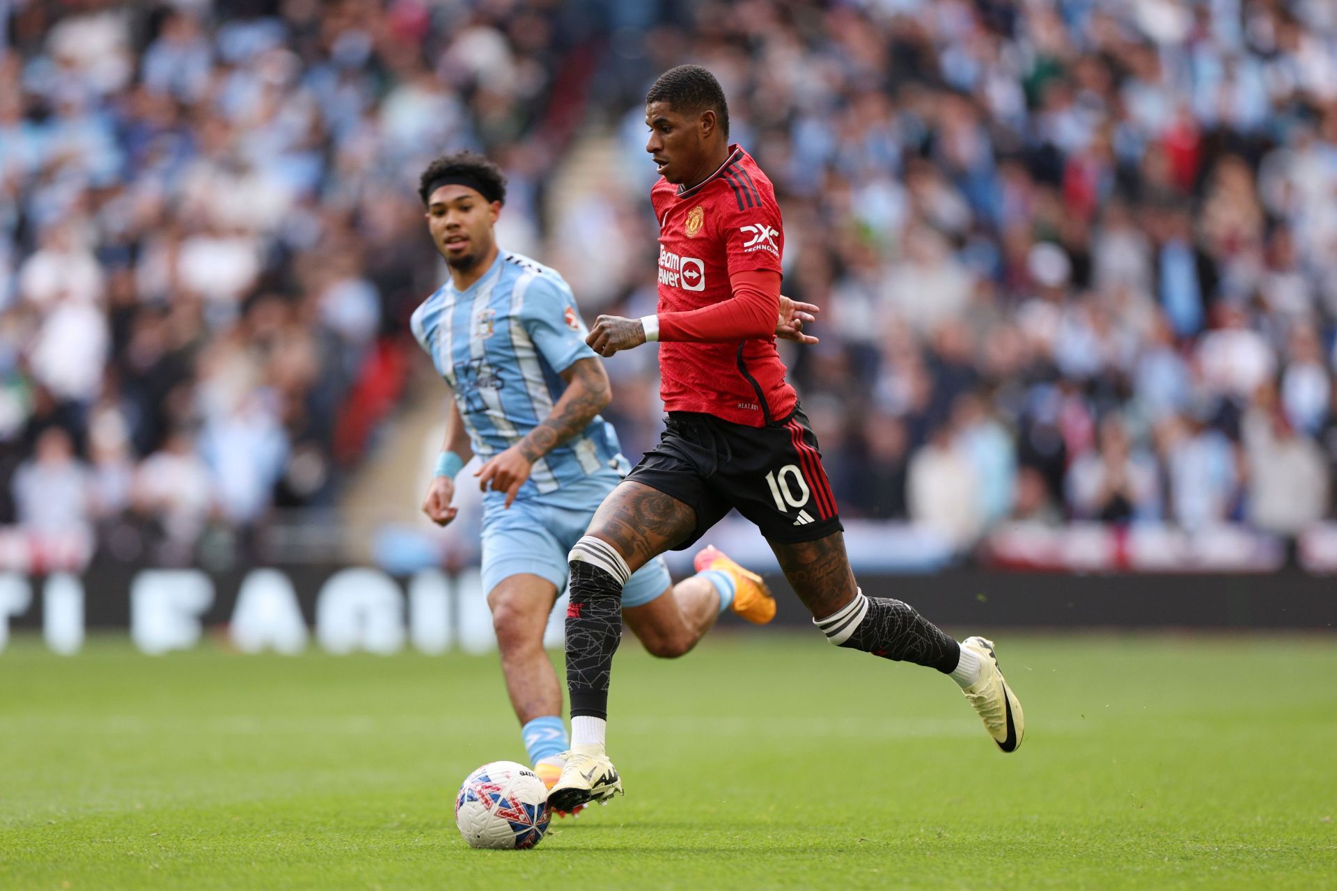 Marcus Rashford (right)