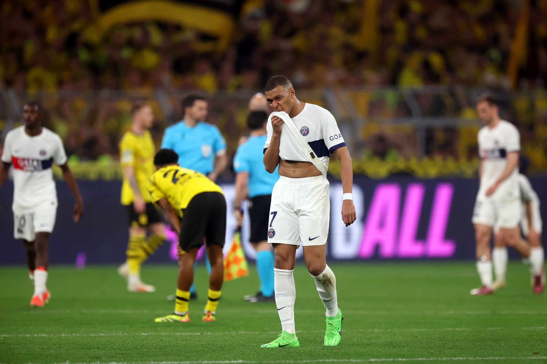 Borussia Dortmund v Paris Saint-Germain: Semi-final First Leg - UEFA Champions League 2023/24