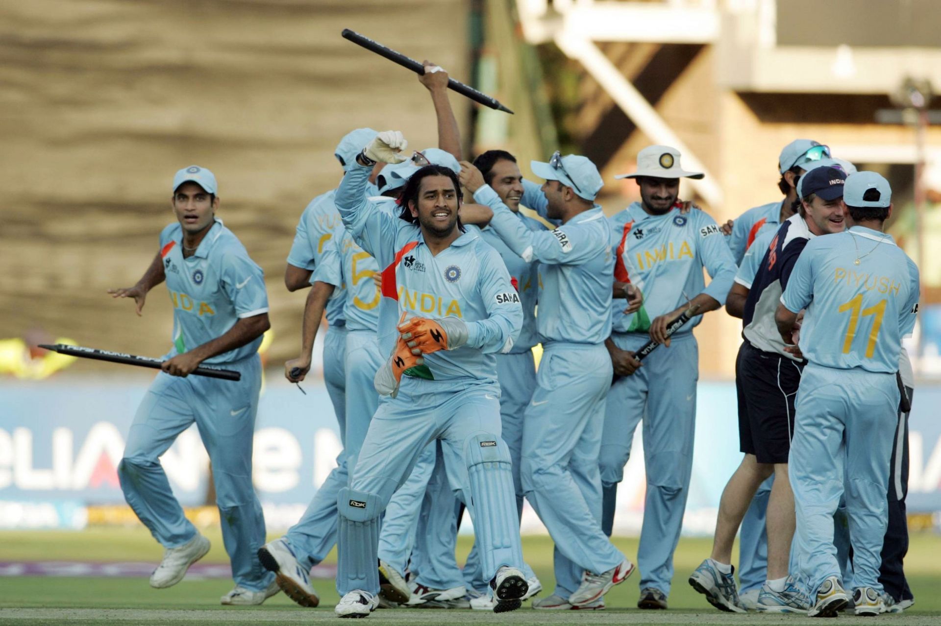 Team India celebrate after beating Pakistan in the 2007 T20 World Cup final. (Image Credit: Getty Images)