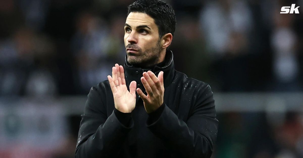 Arsenal manager Mikel Arteta looks on.