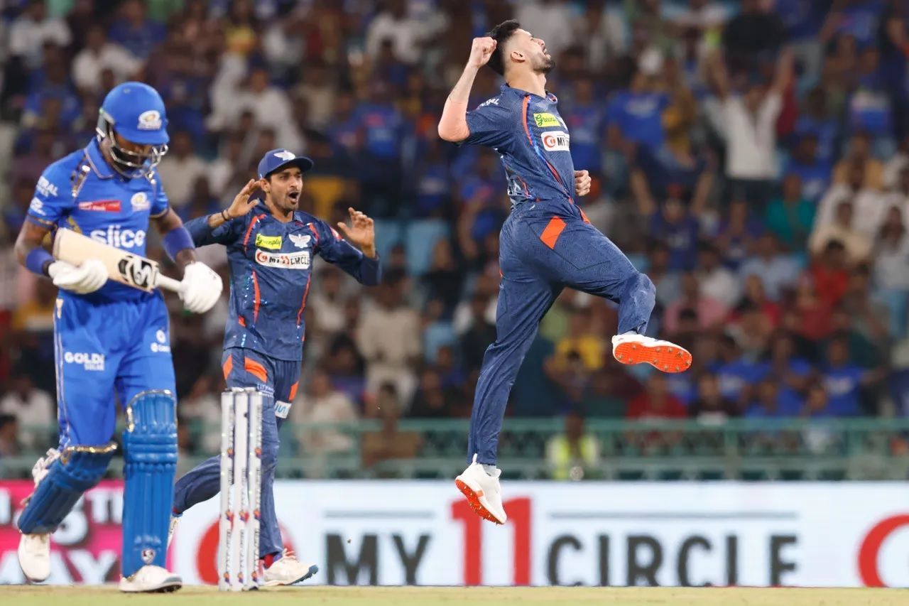 Hardik Pandya (left) was dismissed for a golden duck against LSG. [P/C: iplt20.com]