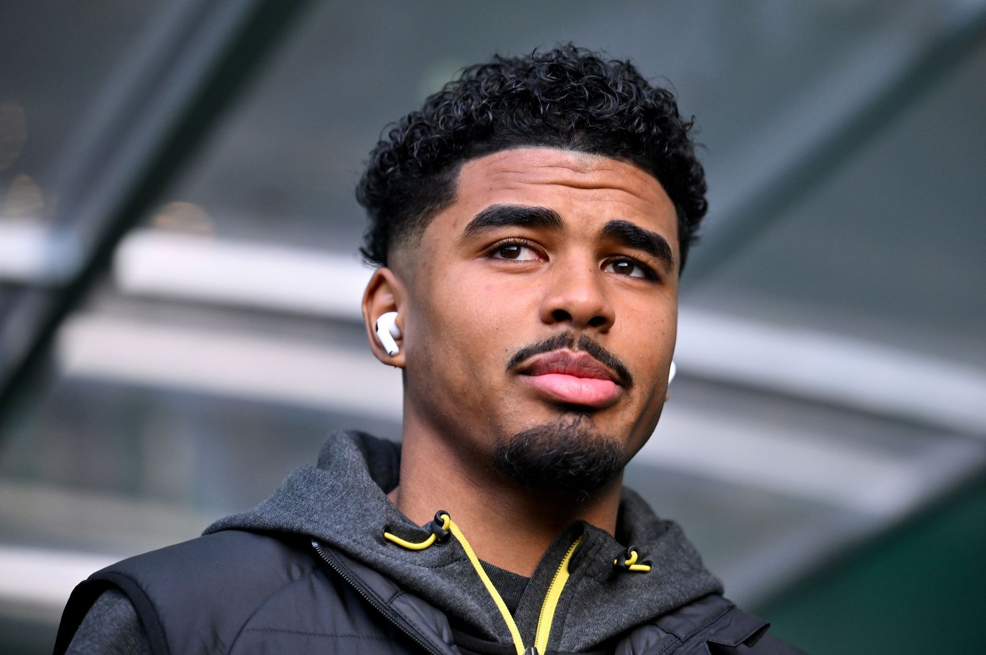 Ian Maatsen&#039;s father says the player wants to stay at Borussia Dortmund.