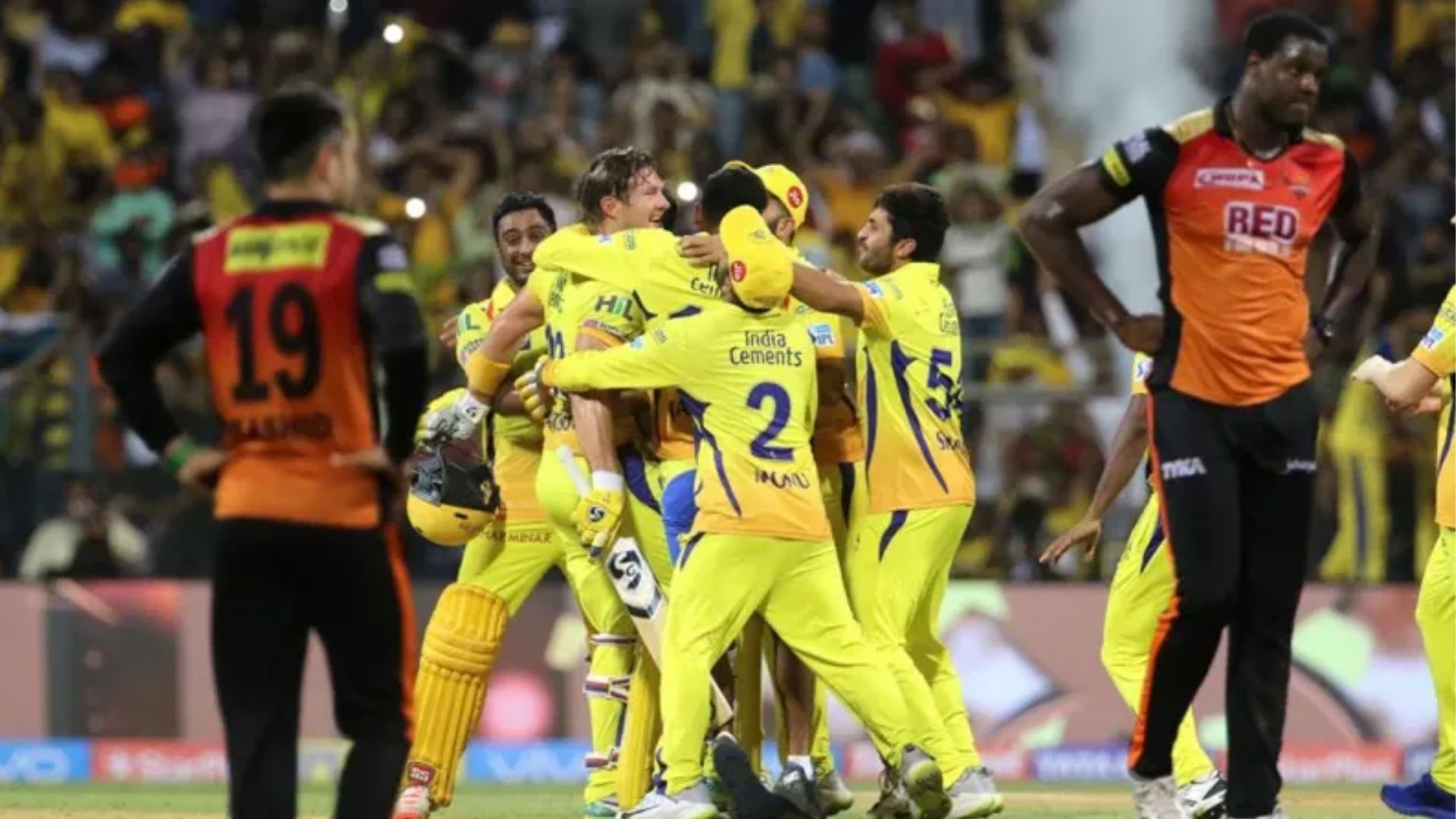 CSK players celebrate after defeating SRH in IPL 2018 final (Image: BCCI/iplt20.com)