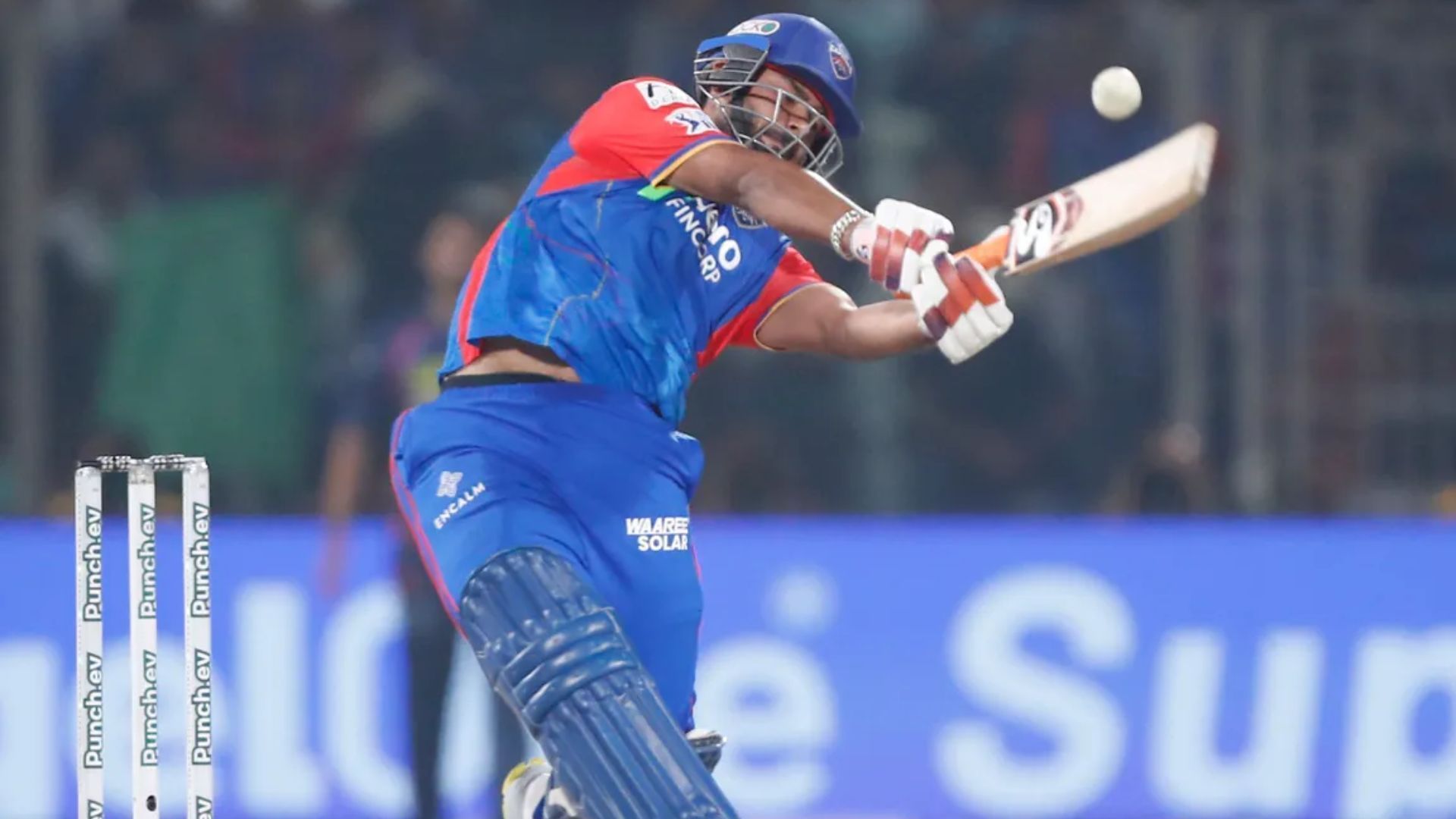 Rishabh Pant in action for DC against LSG on May 14