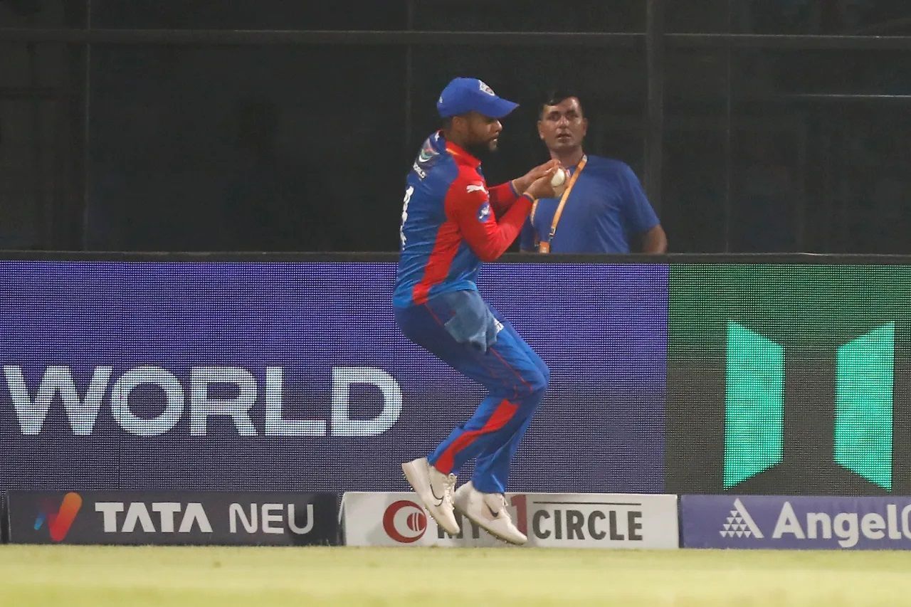 Sanju Samson was given out to a debatable catch. [P/C: iplt20.com]