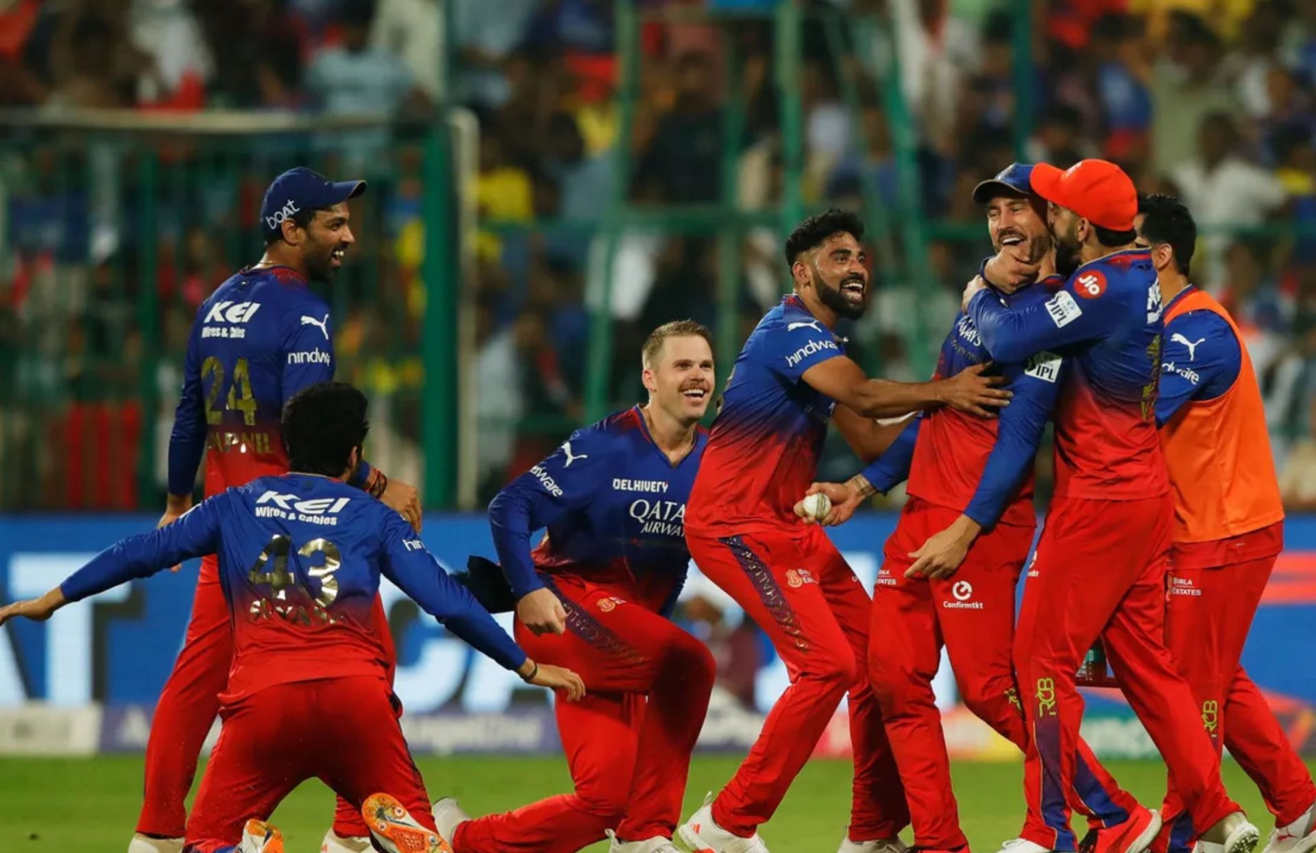 RCB players celebrating after Faf