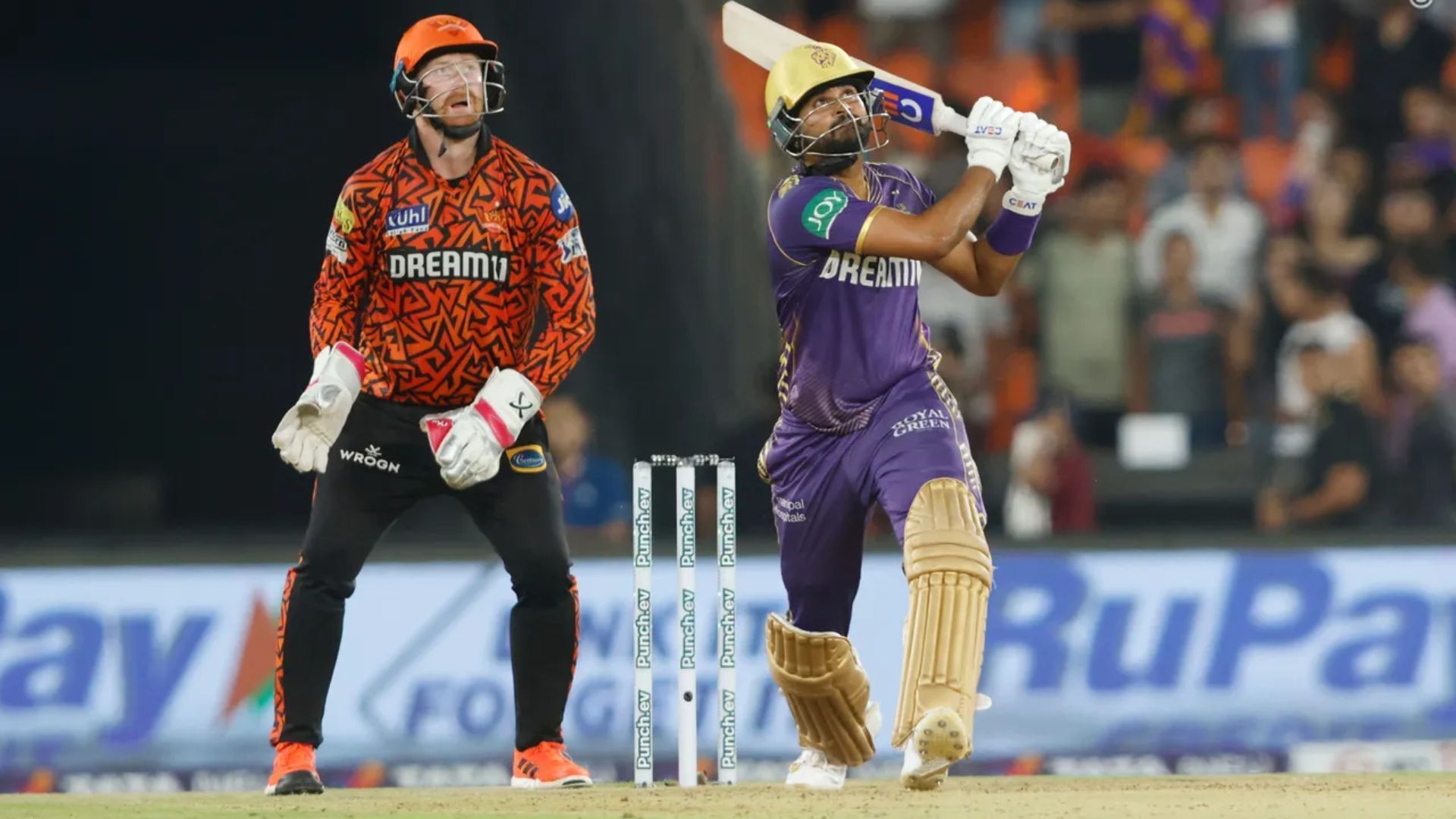 Shreyas Iyer smashed Travis Head for 6,4,6,6 to get the win (P.C.:iplt20.com)