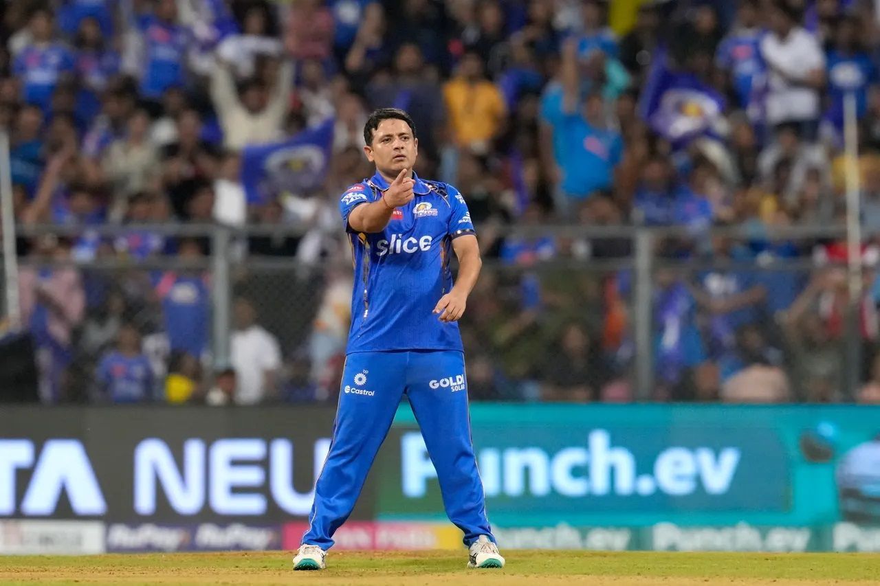 Piyush Chawla registered figures of 3/33 in four overs. [P/C: iplt20.com]