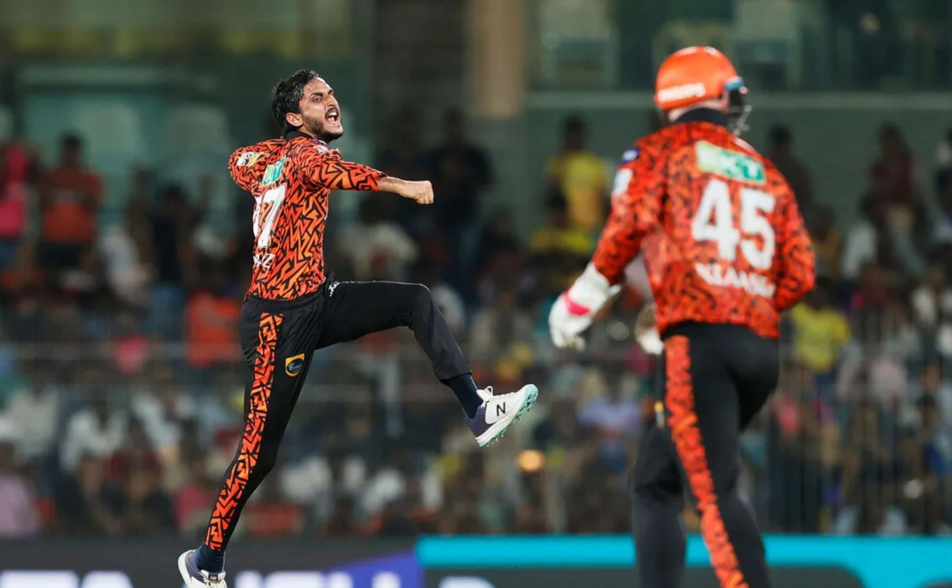 [Watch] SRH spinner Shahbaz Ahmed dismisses Riyan Parag and ...