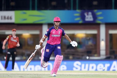 Yashasvi Jaiswal scored 42 runs off 21 deliveries. [P/C: iplt20.com]