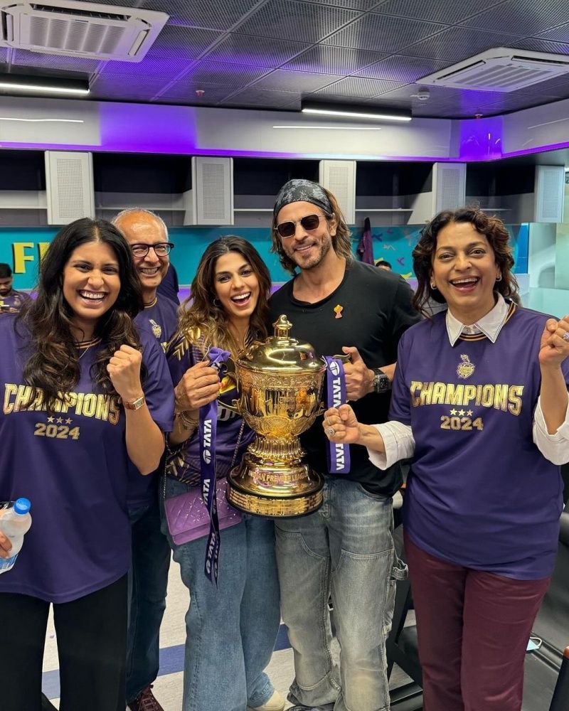 Kolkata Knight Riders co-owner Shah Rukh Khan and Juhi Chawla (last two from right) celebrate with the IPL trophy. (Image Credit: Kolkata Knight Riders/ X)