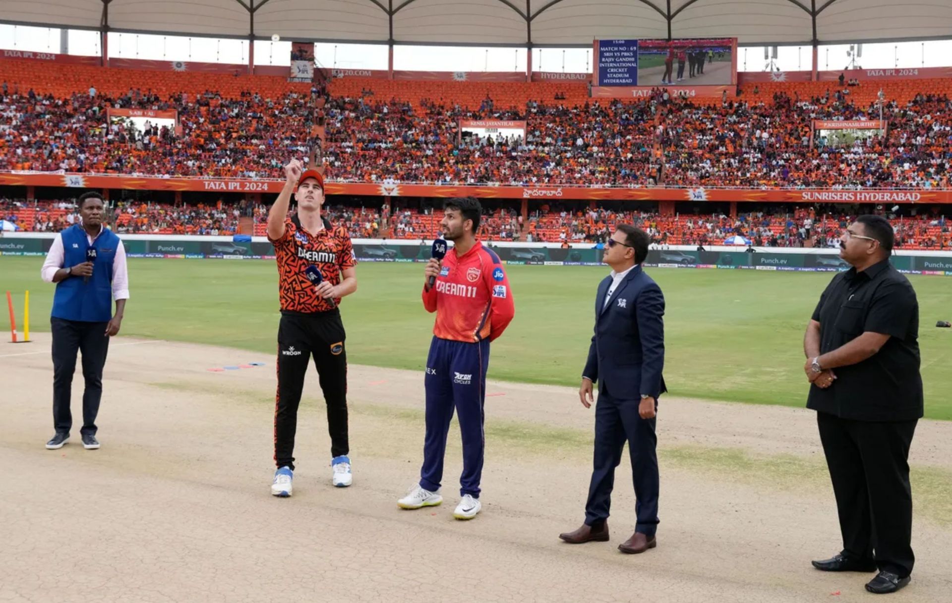 SRH and PBKS captains at the toss on Sunday. (PC: BCCI)